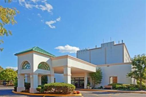 фото отеля Holiday Inn Express Stony Brook