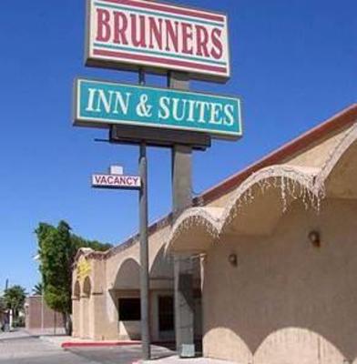 фото отеля Brunner's Inn & Suites