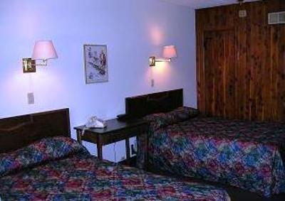 фото отеля Mountaineer Inn