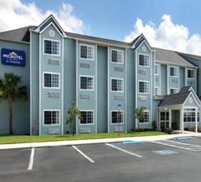 фото отеля Microtel Inn & Suites Zephyrhills