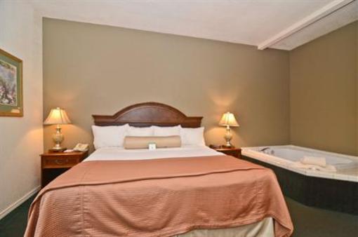 фото отеля BEST WESTERN Plus Salbasgeon Inn & Suites of Reedsport