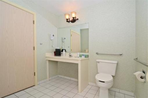 фото отеля BEST WESTERN Plus Salbasgeon Inn & Suites of Reedsport