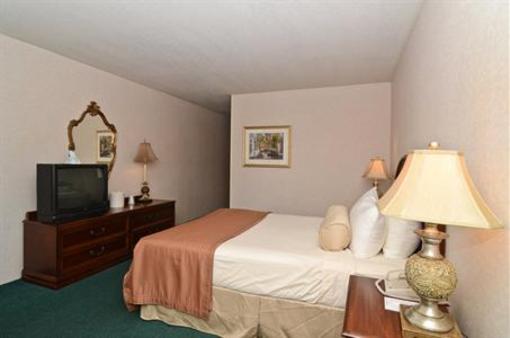 фото отеля BEST WESTERN Plus Salbasgeon Inn & Suites of Reedsport