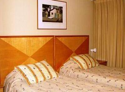 фото отеля ApartHotel CityCenter Moneda Santiago