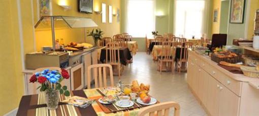 фото отеля Hotel Kyriad Menton
