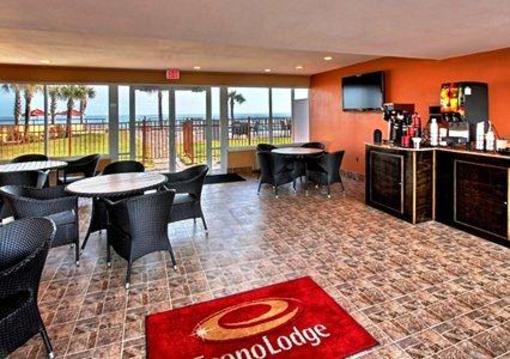 фото отеля Econo Lodge Oceanfront Daytona Beach