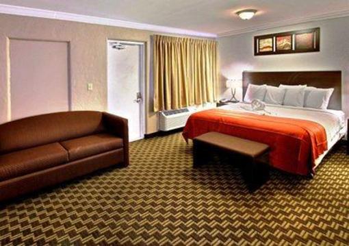 фото отеля Econo Lodge Oceanfront Daytona Beach