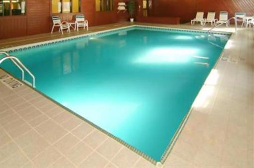 фото отеля Candlewood Suites Emporia