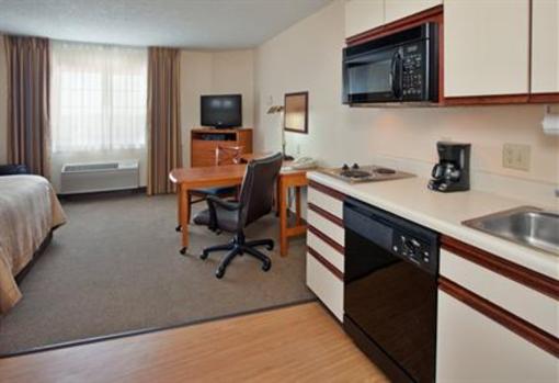 фото отеля Candlewood Suites Emporia