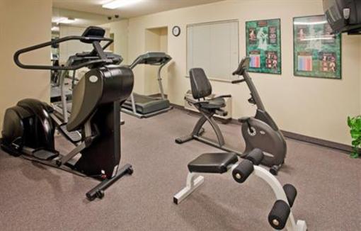фото отеля Candlewood Suites Emporia