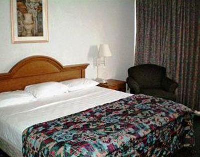 фото отеля Budgetel Inn & Suites Airport San Antonio