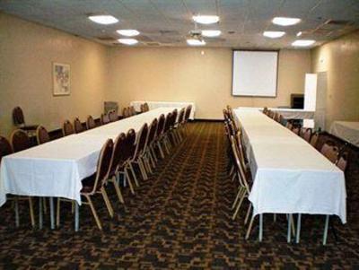 фото отеля Budgetel Inn & Suites Airport San Antonio