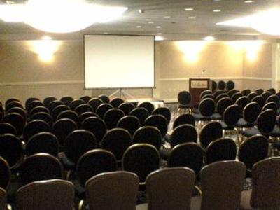 фото отеля Holiday Inn Long Island-Islip Airport