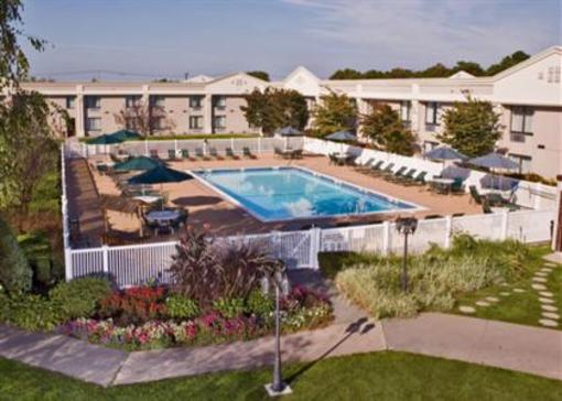 фото отеля Holiday Inn Long Island-Islip Airport