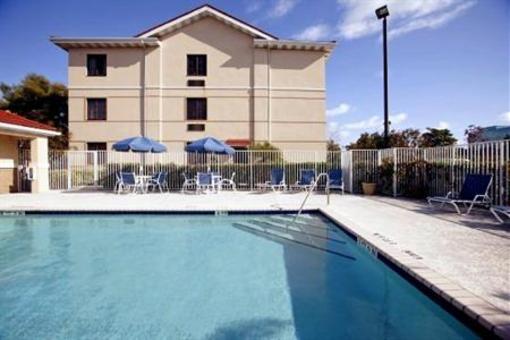 фото отеля Extended Stay Deluxe Orlando-Universal Studios