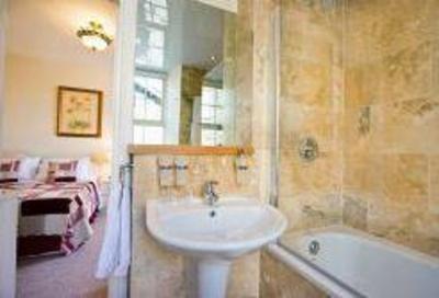 фото отеля May Cottage Bed & Breakfast Bowness-on-Windermere