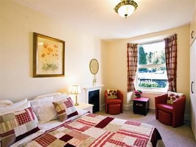 фото отеля May Cottage Bed & Breakfast Bowness-on-Windermere
