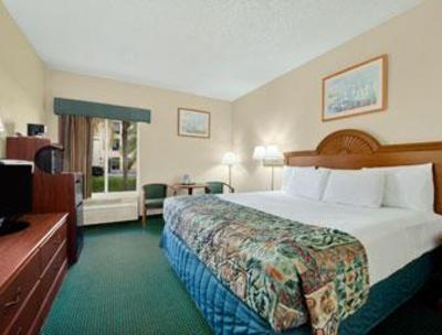 фото отеля Baymont Inn & Suites Universal Studios