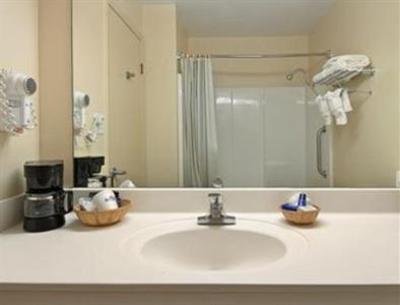 фото отеля Baymont Inn & Suites Universal Studios