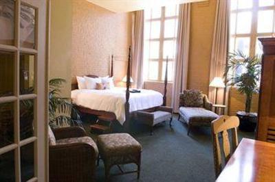фото отеля Hampton Inn & Suites - New Orleans Convention Center