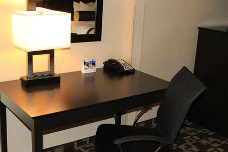 фото отеля Comfort Suites DFW Airport South