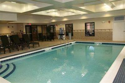 фото отеля Hampton Inn & Suites Plattsburgh