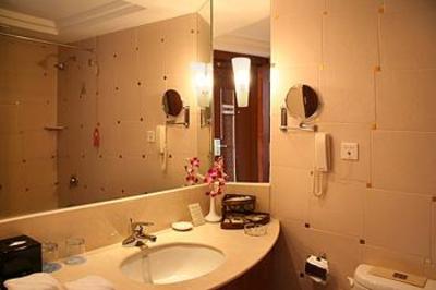 фото отеля Baohua Harbour View Hotel