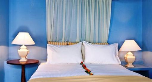 фото отеля Cosmopolitan Suites Hotel