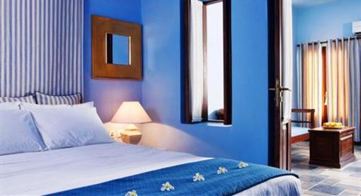 фото отеля Cosmopolitan Suites Hotel