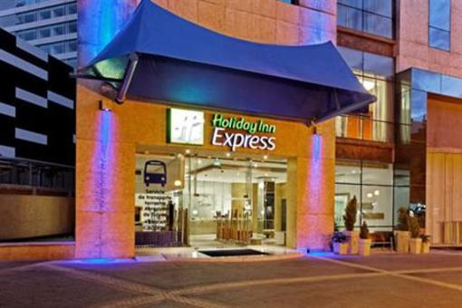фото отеля Holiday Inn Express Hotel & Suites at the WTC