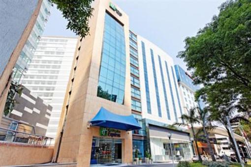 фото отеля Holiday Inn Express Hotel & Suites at the WTC