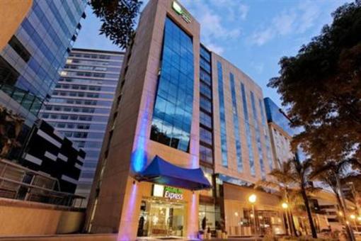 фото отеля Holiday Inn Express Hotel & Suites at the WTC