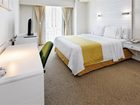 фото отеля Holiday Inn Express Hotel & Suites at the WTC