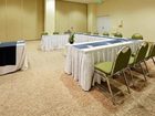 фото отеля Holiday Inn Express Hotel & Suites at the WTC
