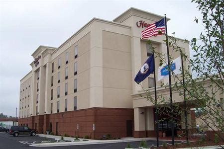 фото отеля Hampton Inn Emporia