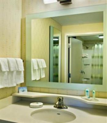 фото отеля SpringHill Suites Syracuse Carrier Circle