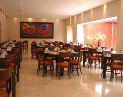 фото отеля Ramada Aeropuerto Hotel Mexico City