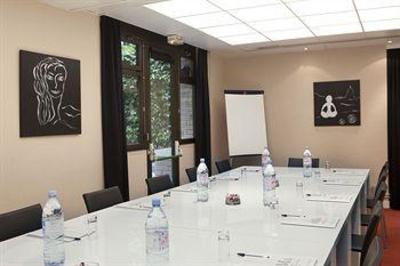 фото отеля Hotel Montparnasse-Alesia