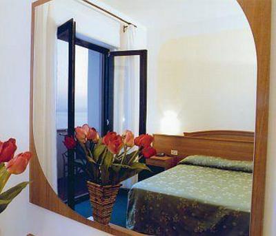 фото отеля Hotel Kennedy Sant'Alessio Siculo