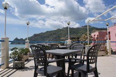 фото отеля Hotel Kennedy Sant'Alessio Siculo