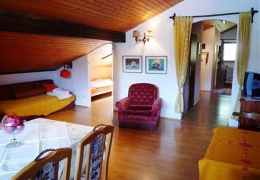 фото отеля Appartement Hansel und Gretel am Ossiachersee