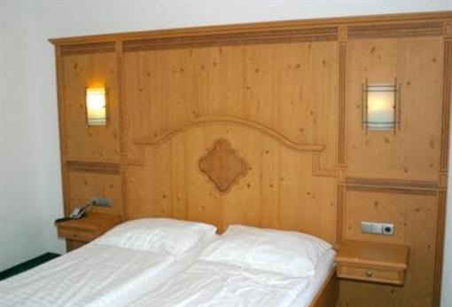 фото отеля Hotel Zum Senner Schlitters