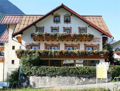 фото отеля Gasthof Baren Holzgau