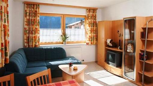 фото отеля Gasthof Baren Holzgau