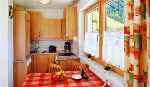 фото отеля Gasthof Baren Holzgau