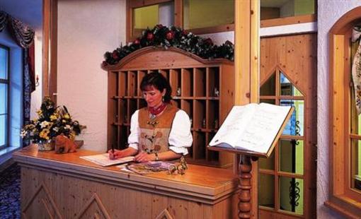 фото отеля Gasthof Baren Holzgau