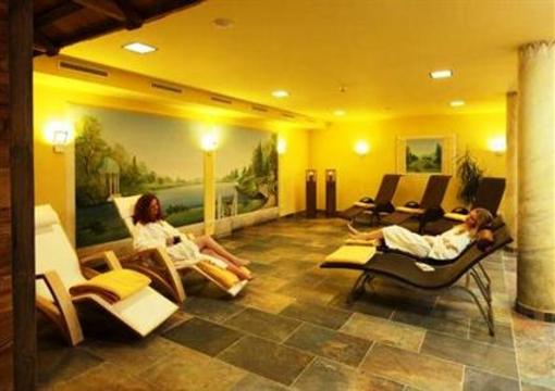 фото отеля Gasthof Baren Holzgau