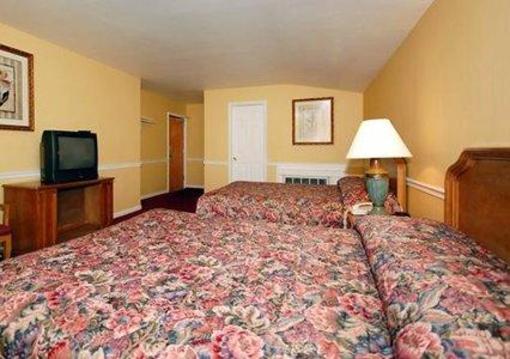 фото отеля Rodeway Inn Lyons
