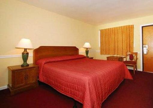 фото отеля Rodeway Inn Lyons
