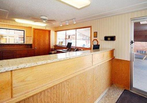 фото отеля Rodeway Inn Lyons
